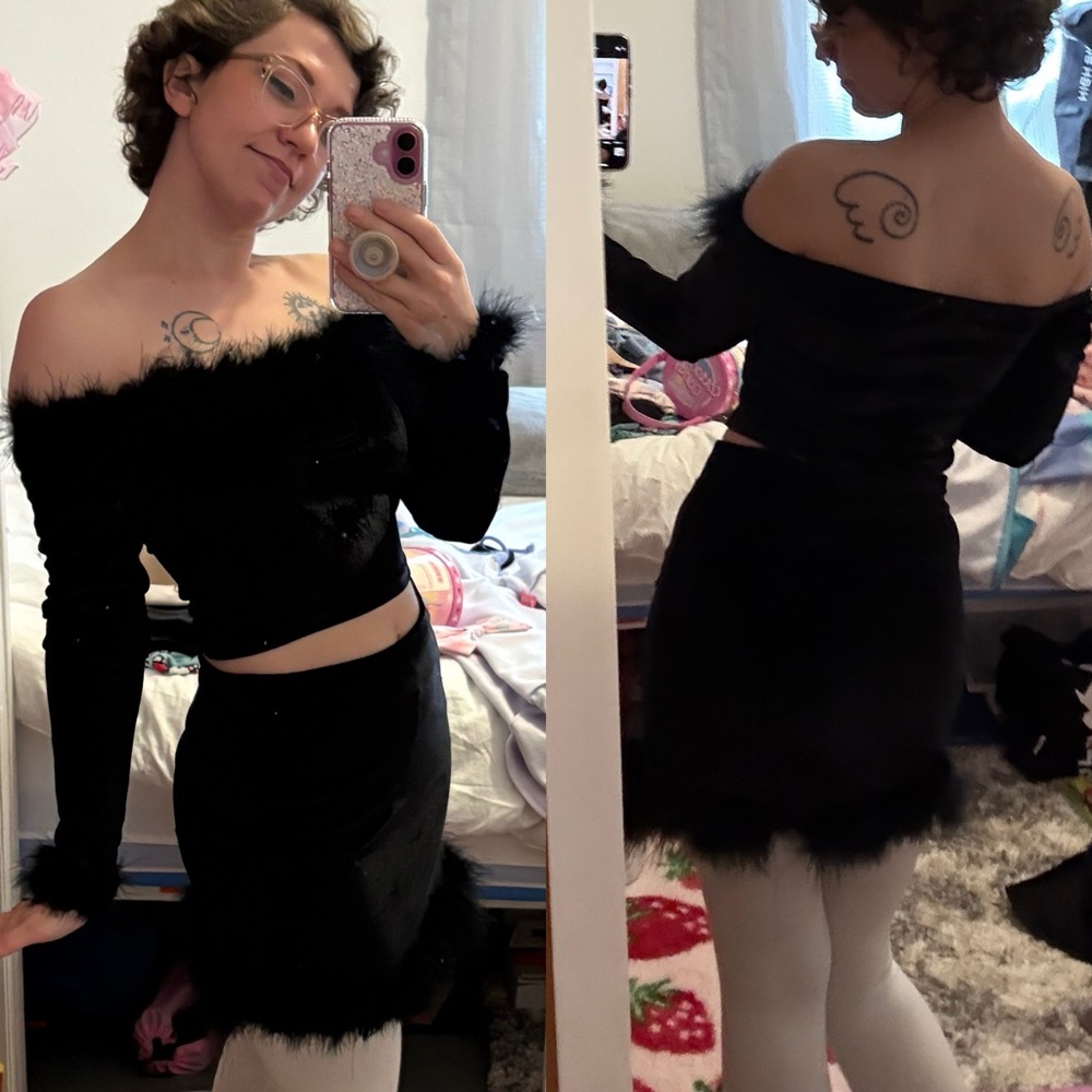Dolls Kill Sugar Thrillz Velvet & Feathers Skirt, Top Set!